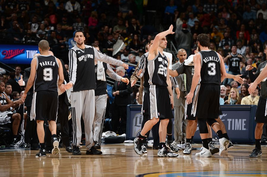 里持续拿杯 里持续拿杯