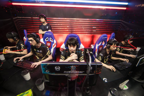 卡位先人后 卡位先人后